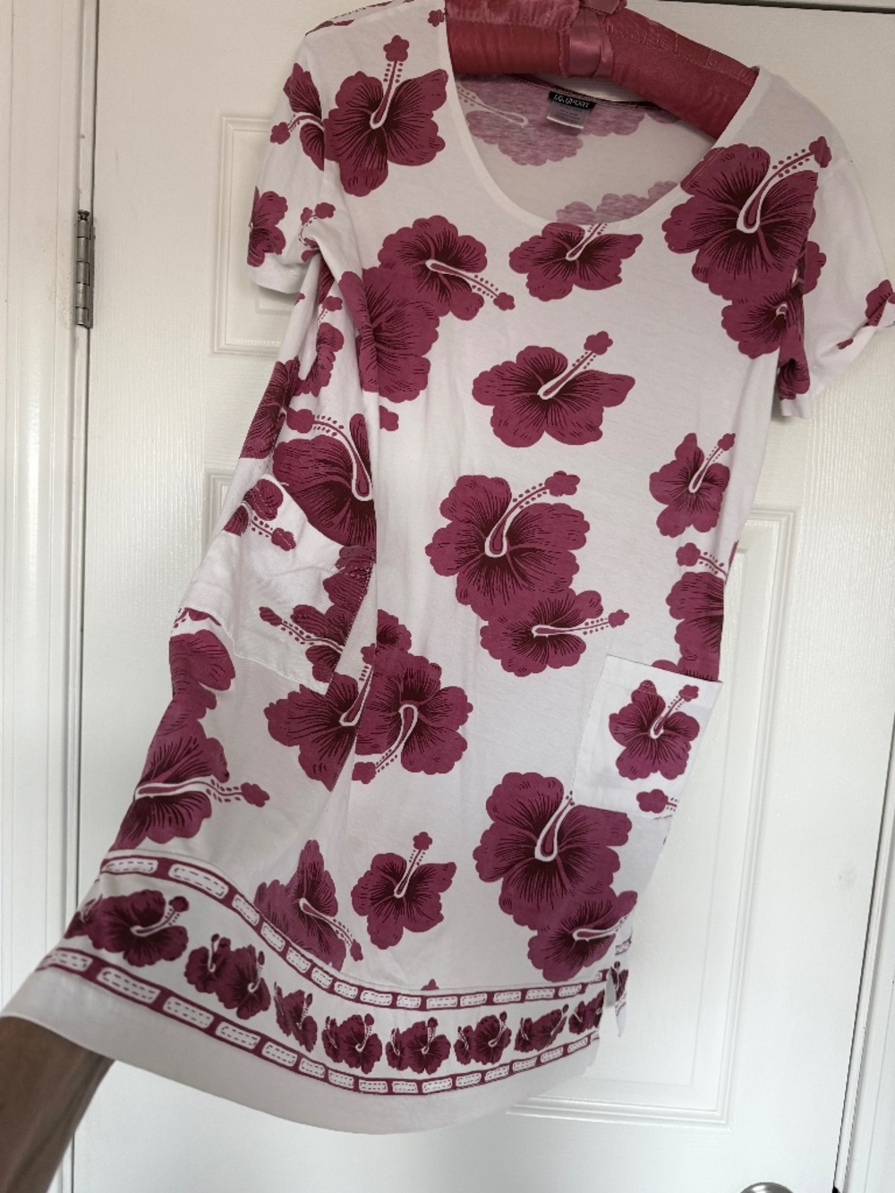 Hawaiian print dress Large, Hibiscus print